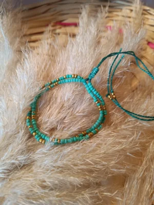 bracelet bohème cadeau artisanal Bracelet en perles de rocailles fait main