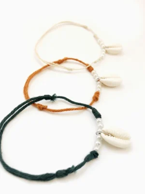 Bracelet pour femmes en perles de verres et coquillage naturel | fait main | Vert - Doré - LUILA