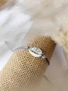 Bracelet bohème en coquillage blanc cauri naturel LUILA