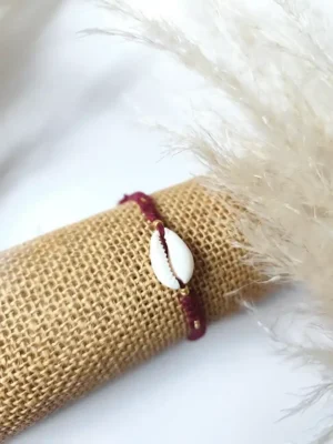 Bracelet bissap boho micro macramé et coquillage cauri naturel | LUILA