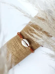 Bracelet terracota boho micro macramé et coquillage cauri naturel | LUILA