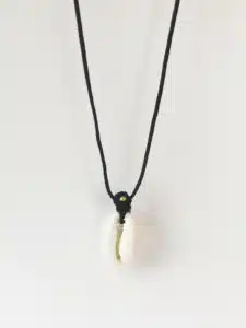 Collier boho micro macramé et coquillage cauri naturel | LUILA